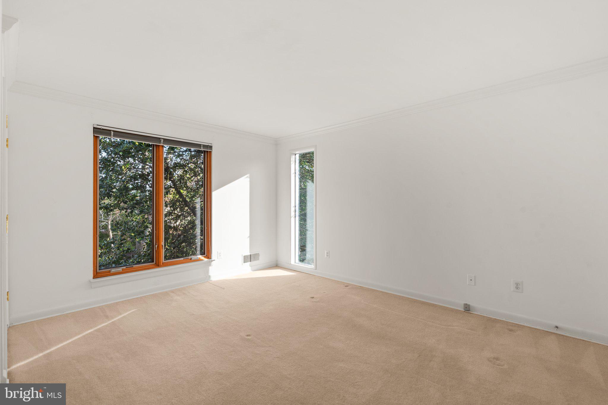 POTOMAC VILLAGE - Residential