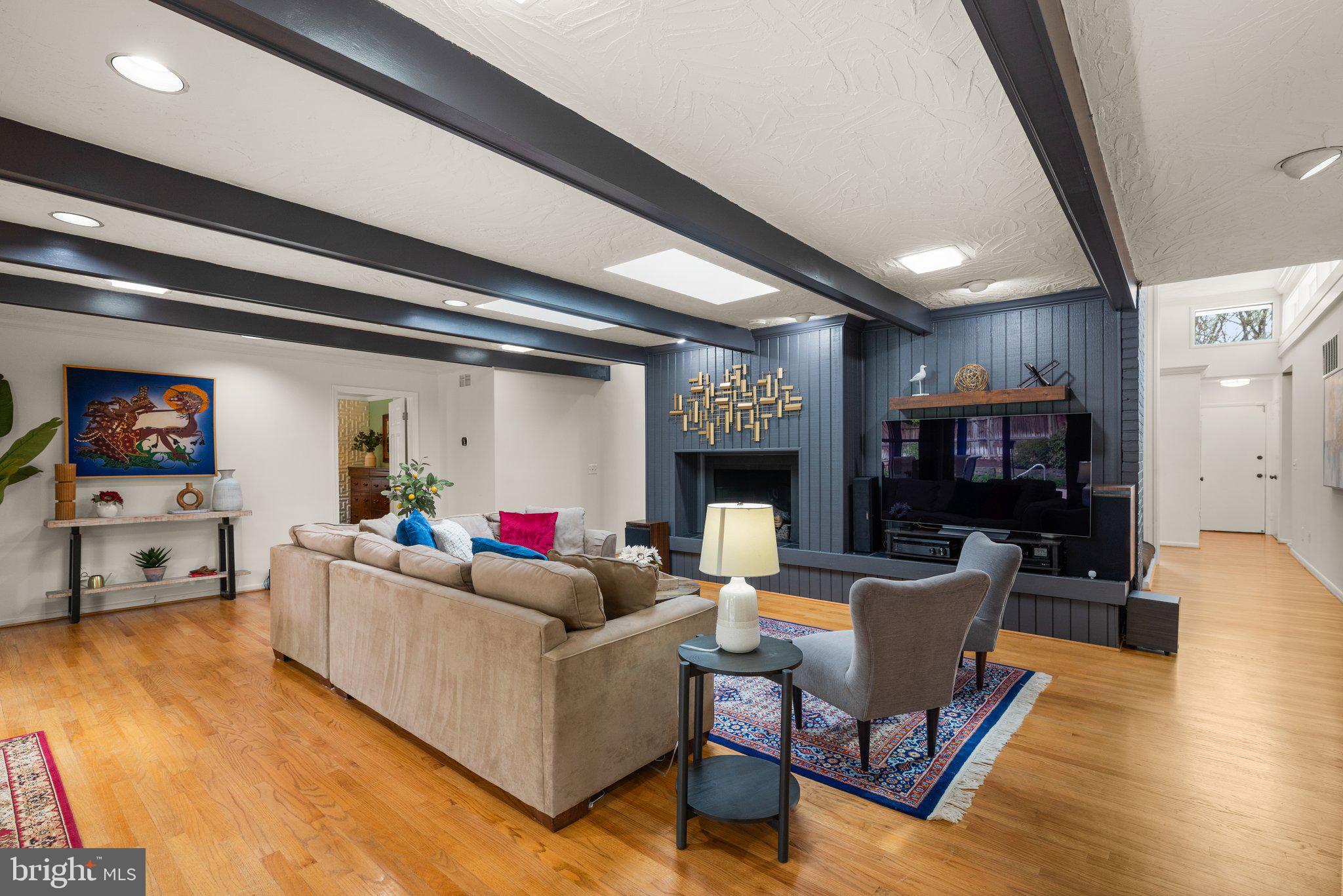 POTOMAC VILLAGE - Residential