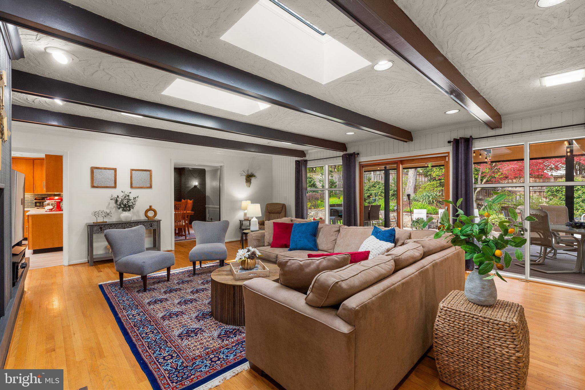 POTOMAC VILLAGE - Residential