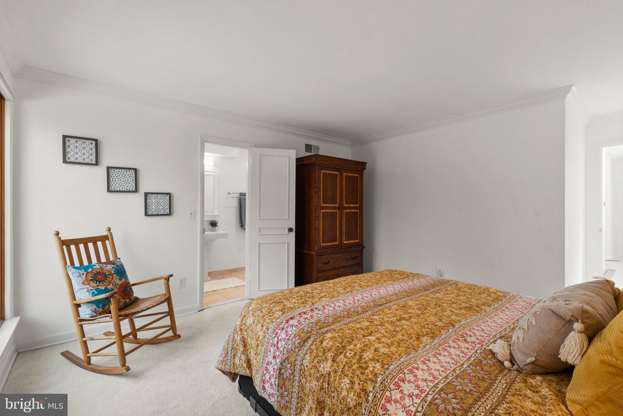 POTOMAC VILLAGE - Residential