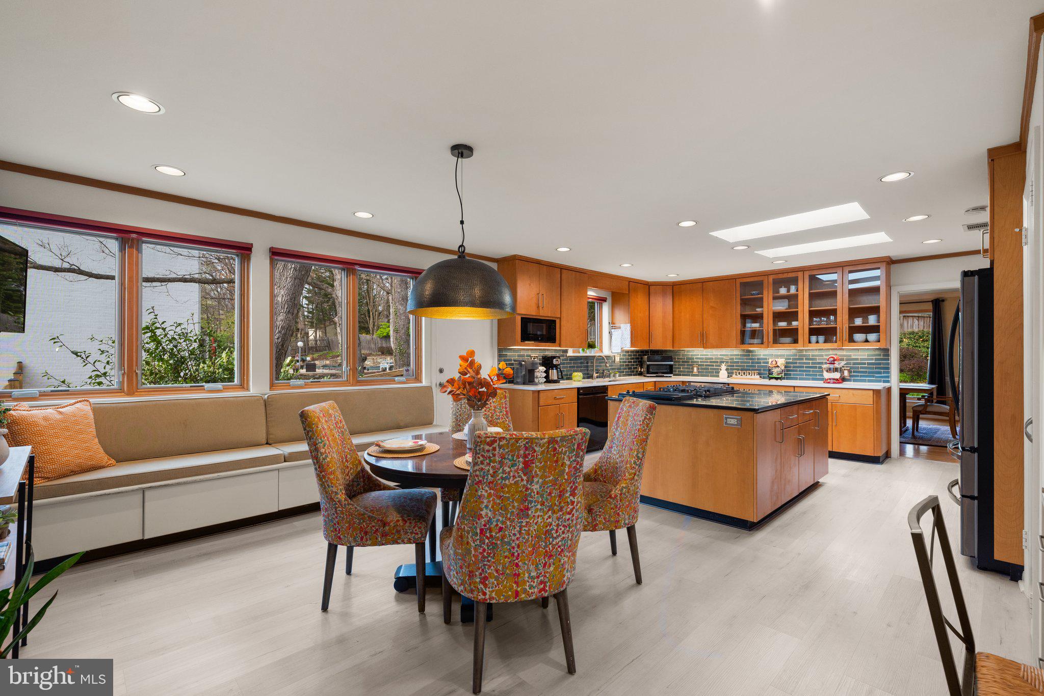 POTOMAC VILLAGE - Residential