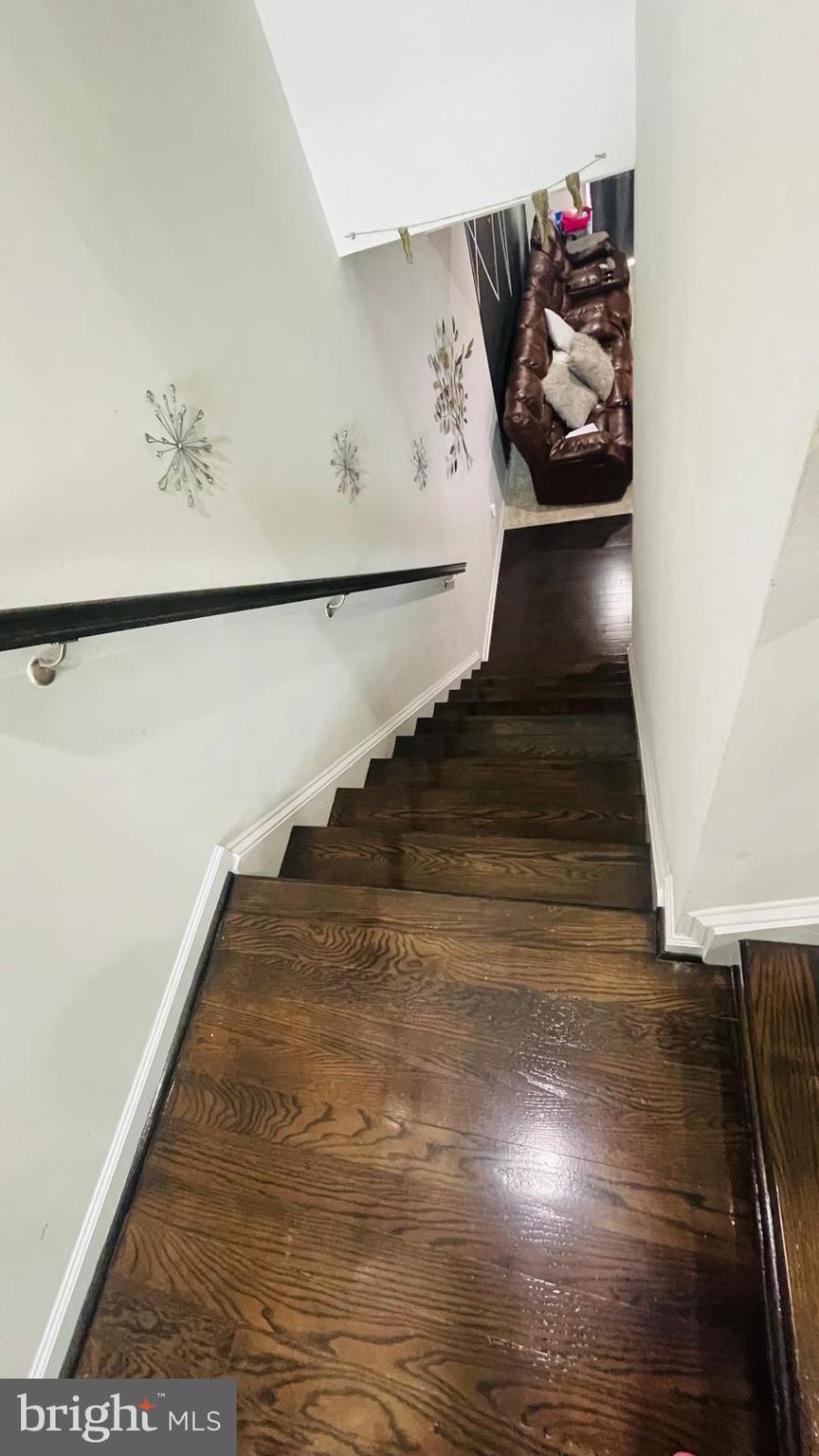 LOUDOUN VALLEY ESTATES 2 - Residential Lease