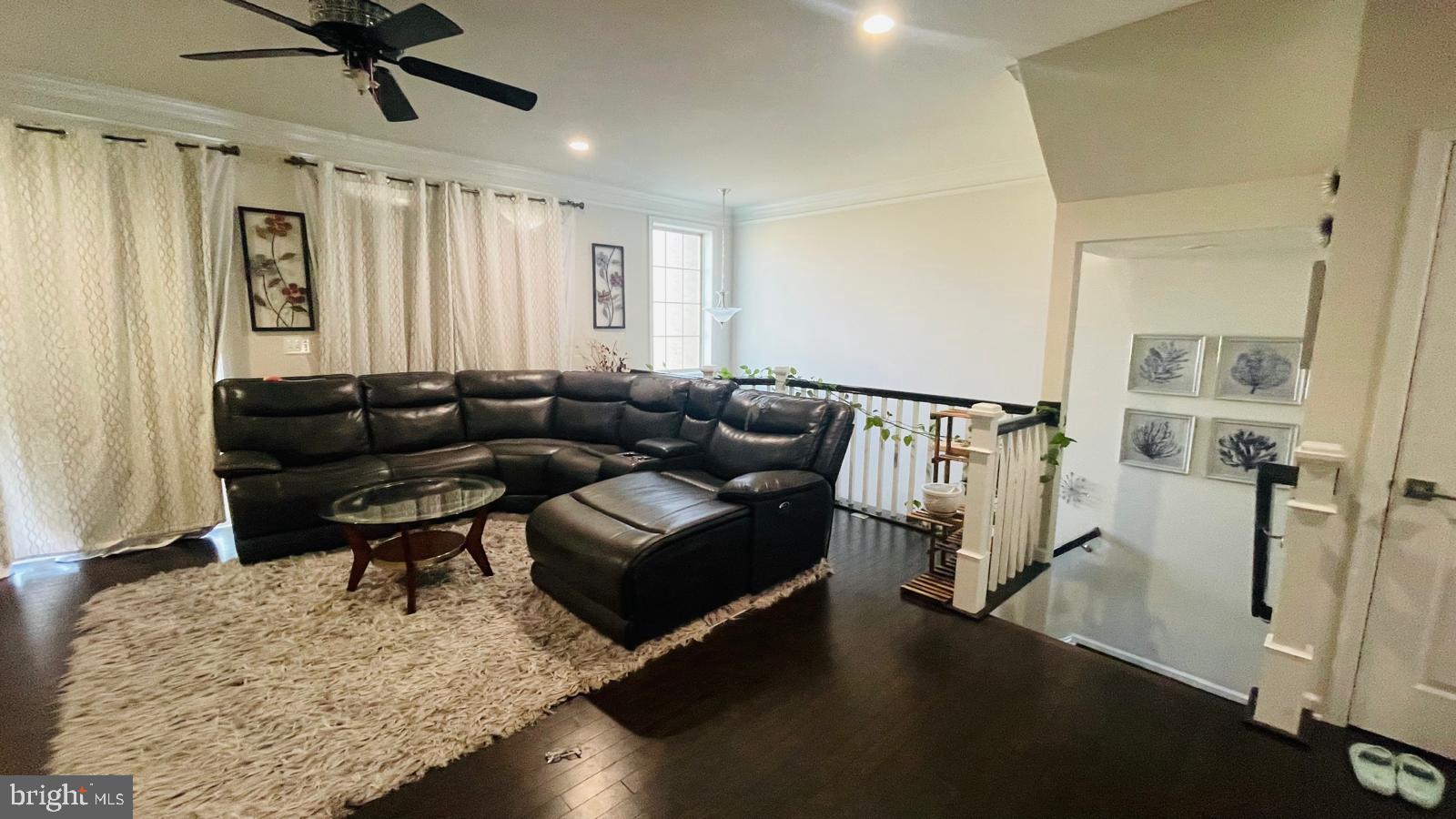 LOUDOUN VALLEY ESTATES 2 - Residential Lease