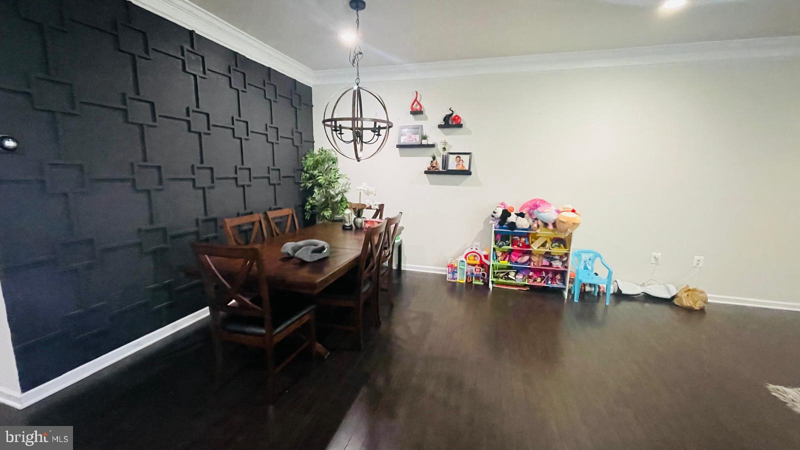 LOUDOUN VALLEY ESTATES 2 - Residential Lease