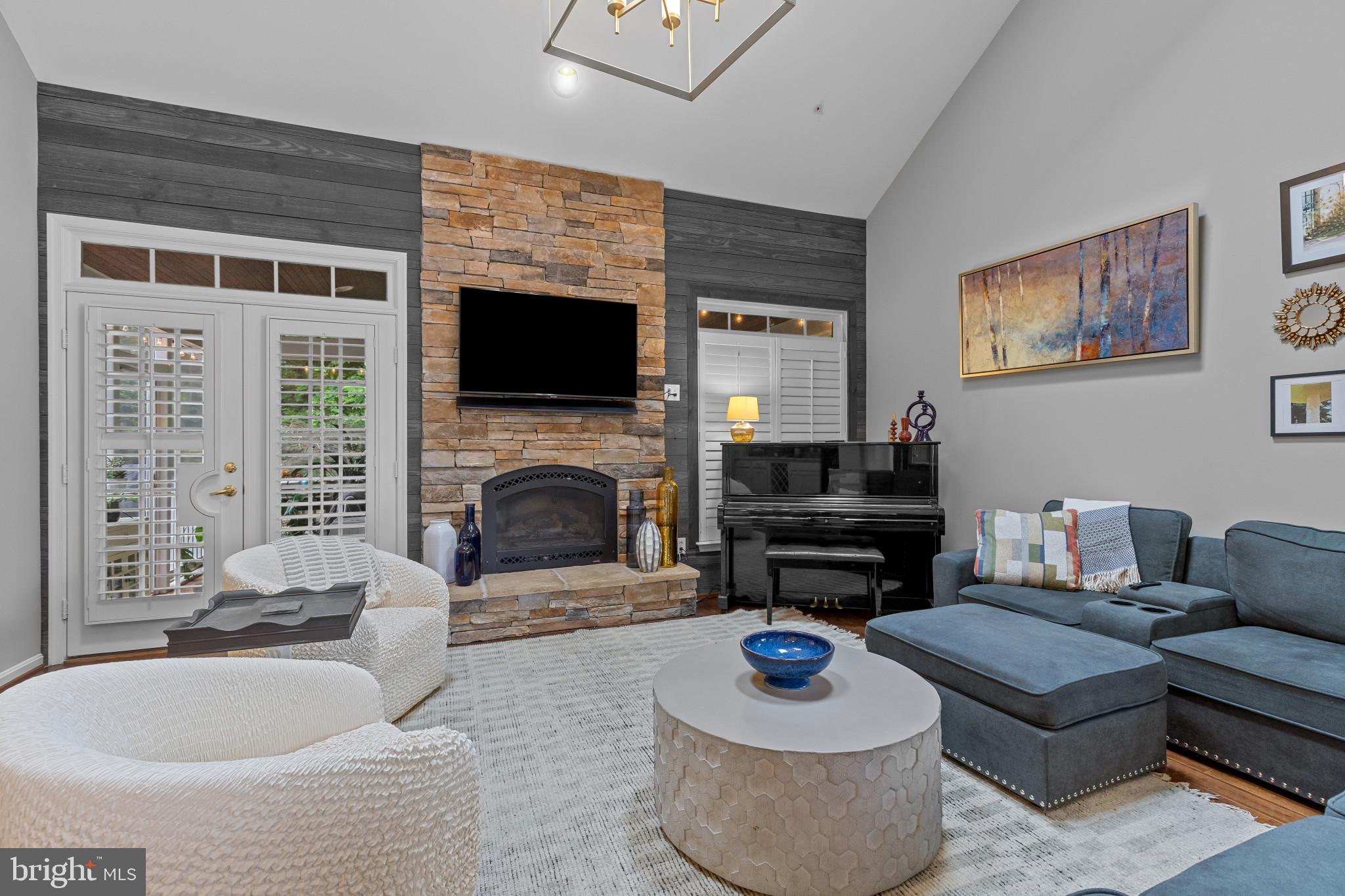 FAIRWAY OVERLOOK - Residential