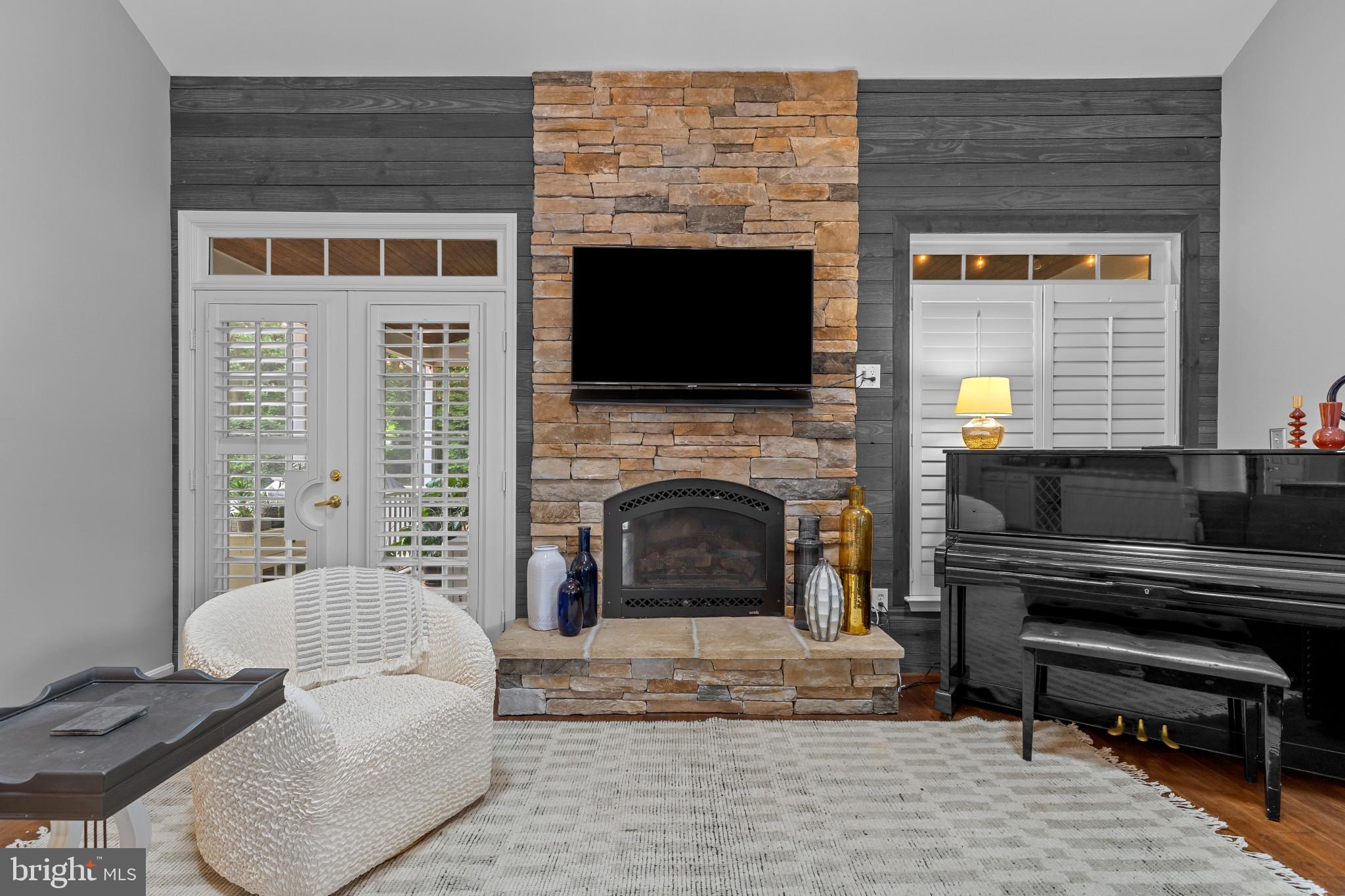 FAIRWAY OVERLOOK - Residential