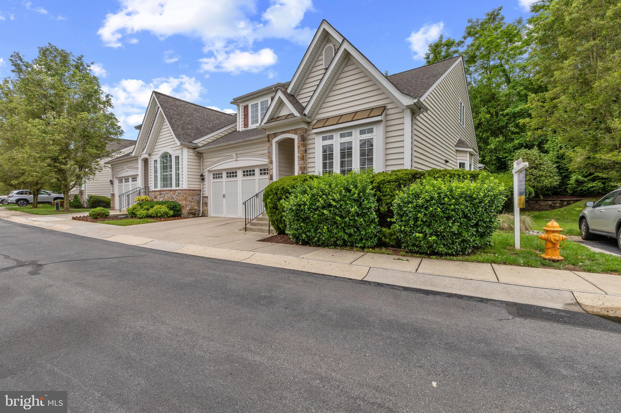 FAIRWAY OVERLOOK - Residential