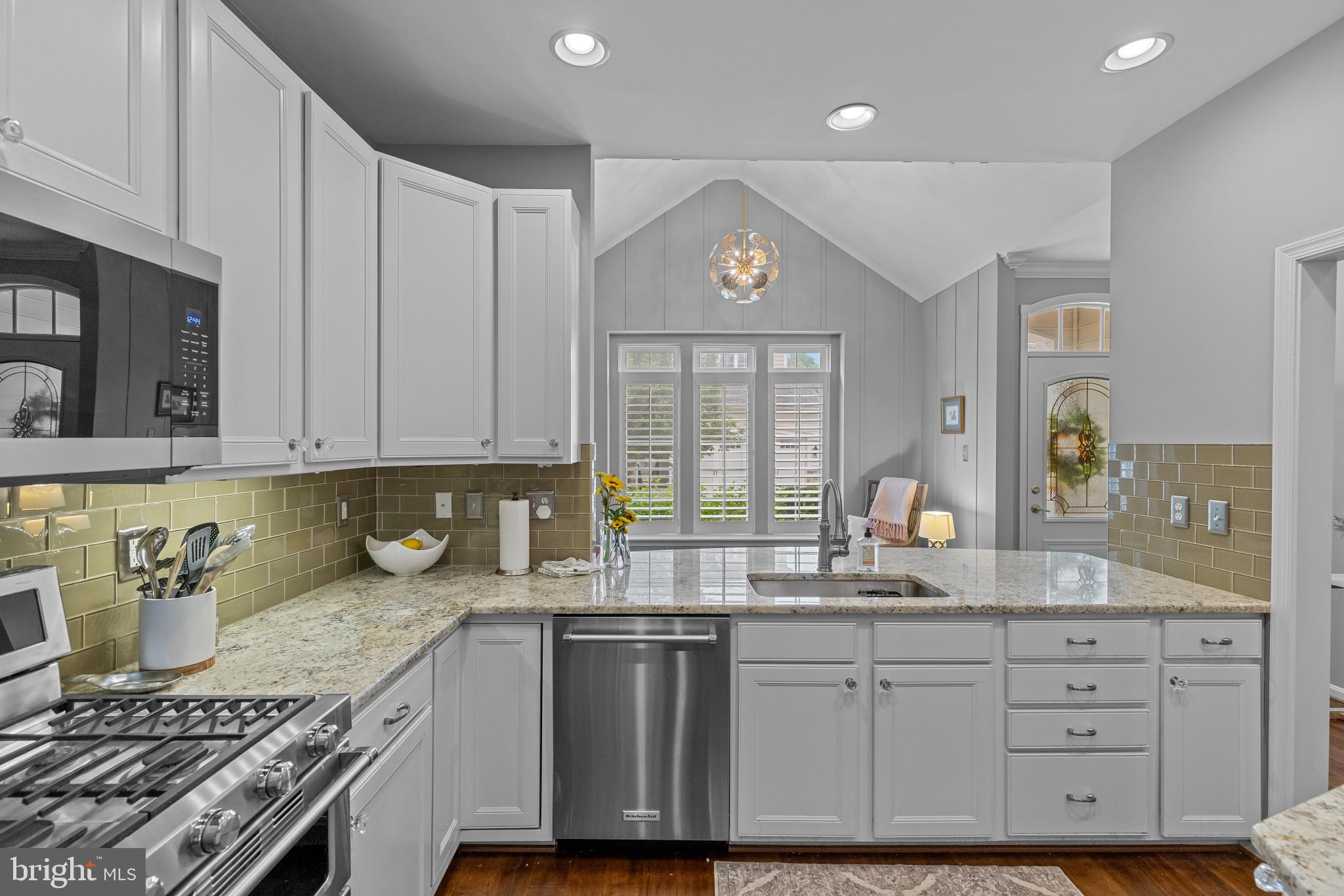 FAIRWAY OVERLOOK - Residential