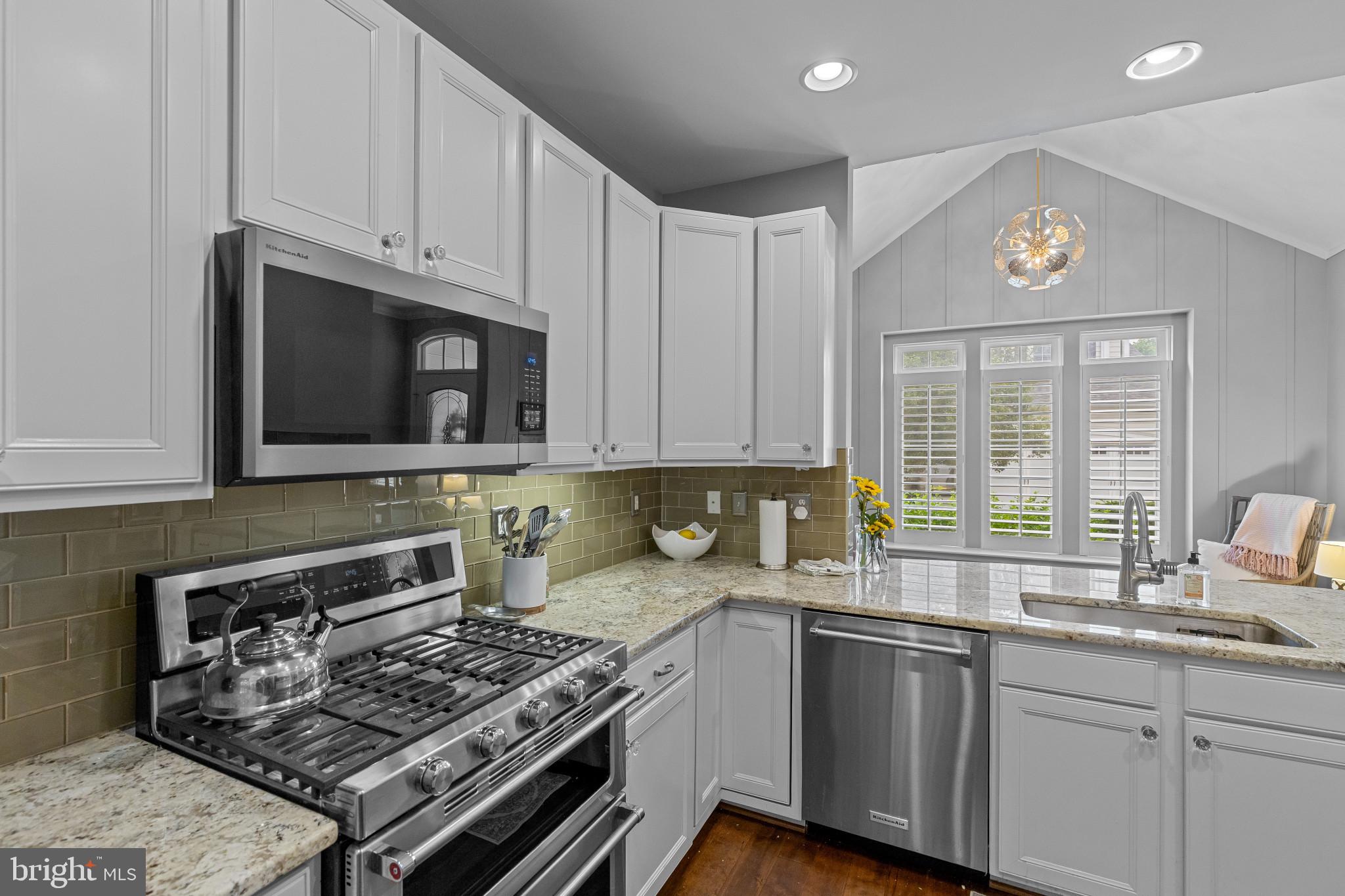 FAIRWAY OVERLOOK - Residential