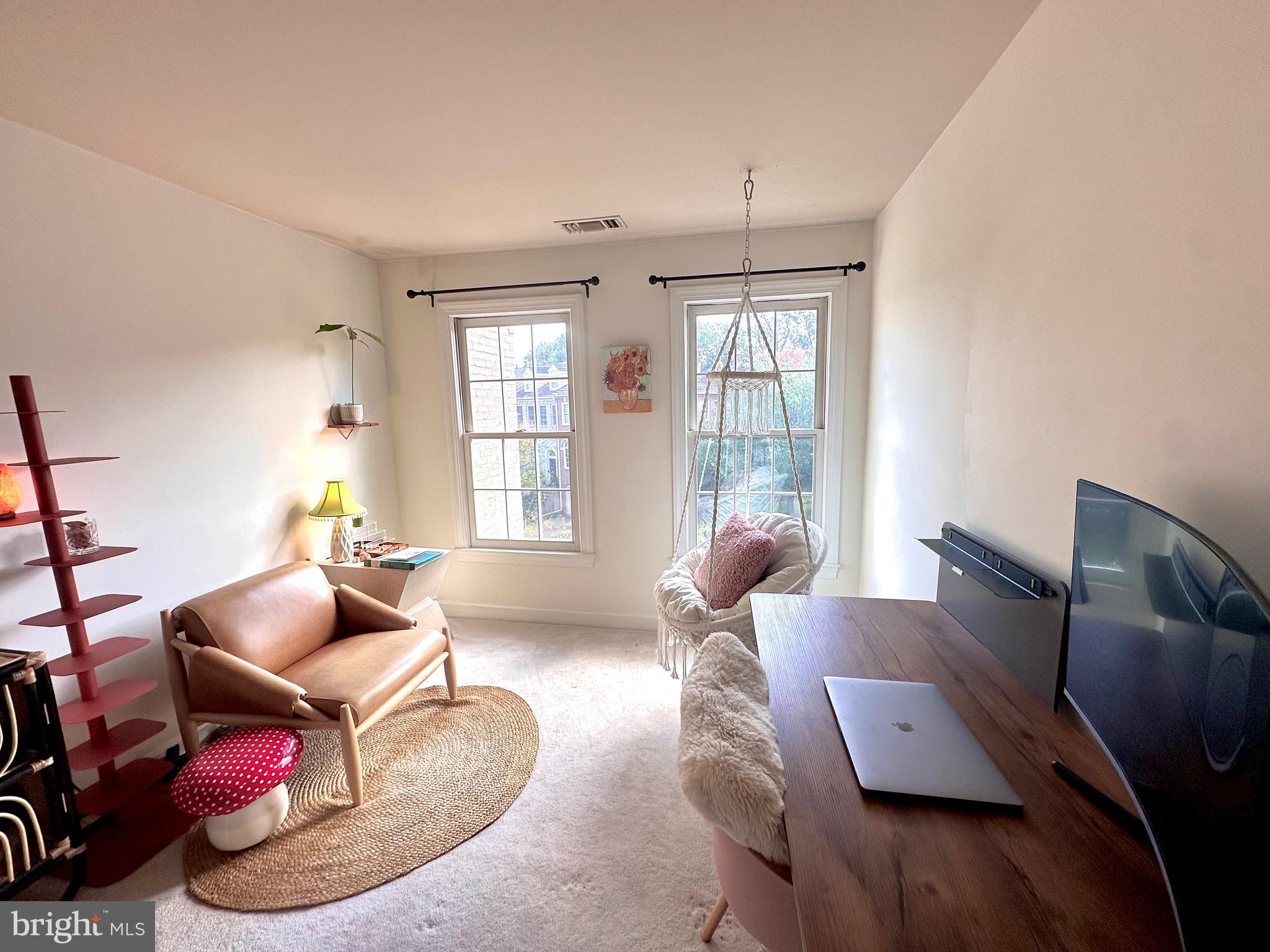 COURTHOUSE WOODS - Residential