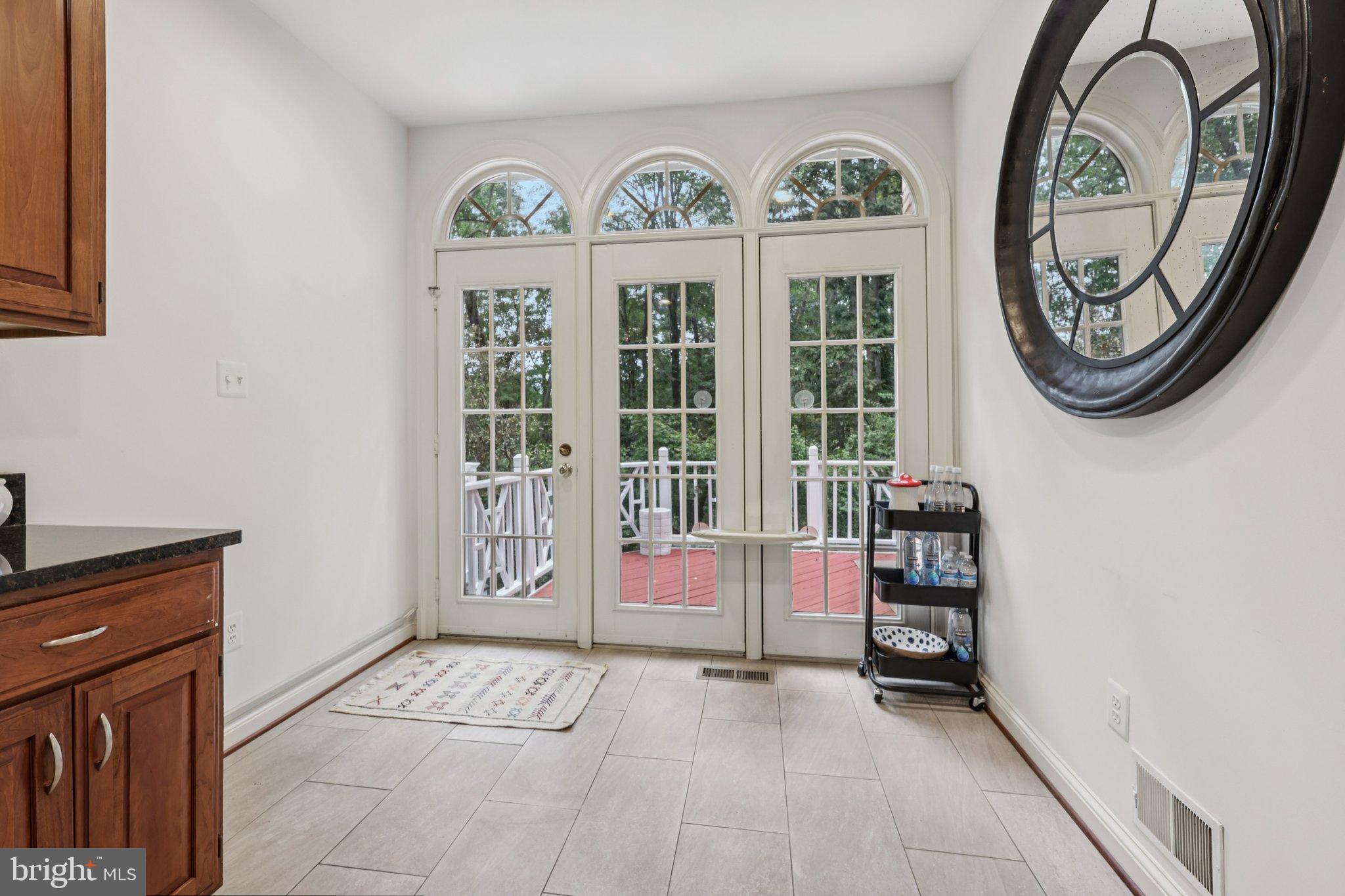 COURTHOUSE WOODS - Residential