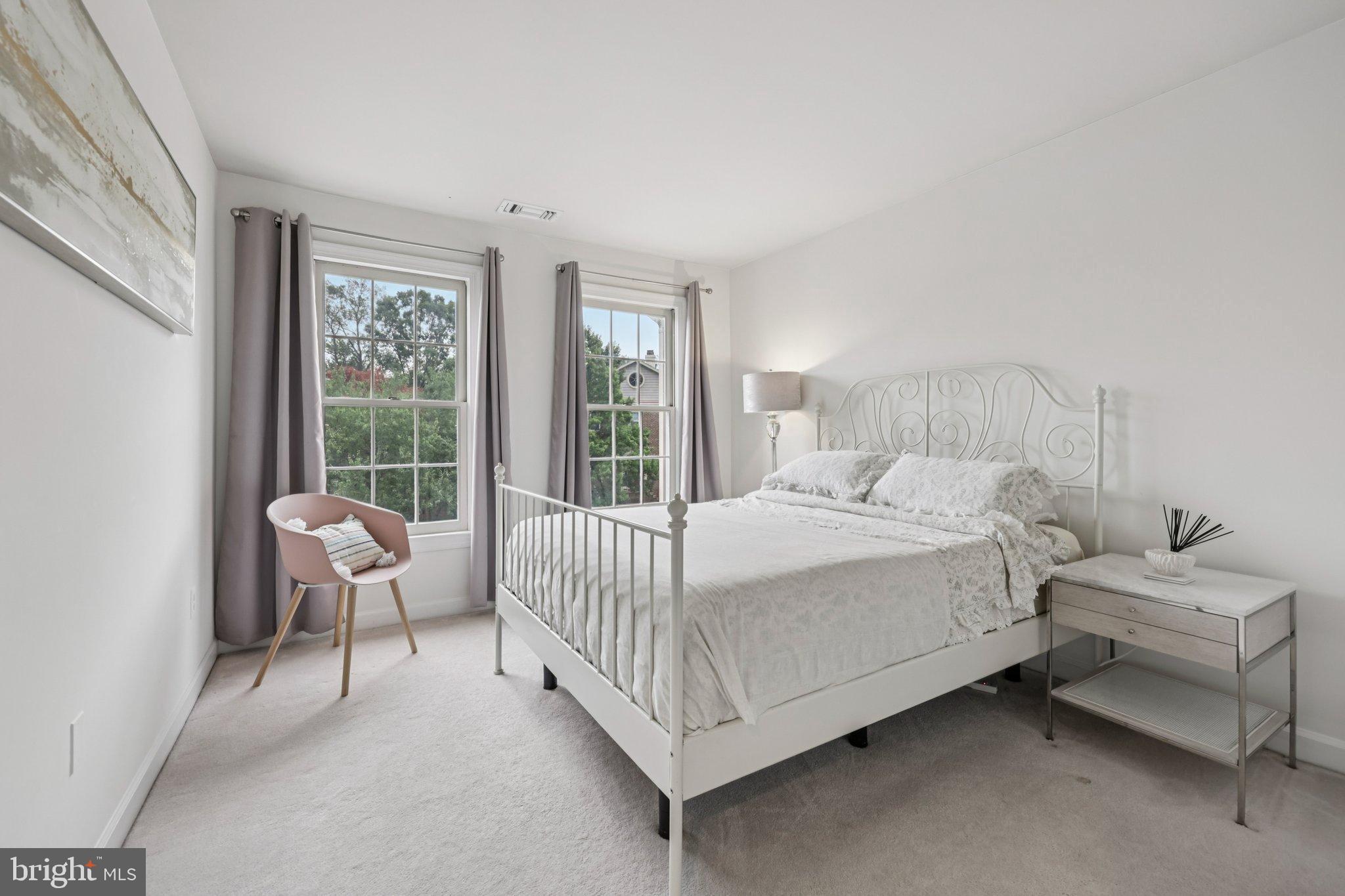 COURTHOUSE WOODS - Residential