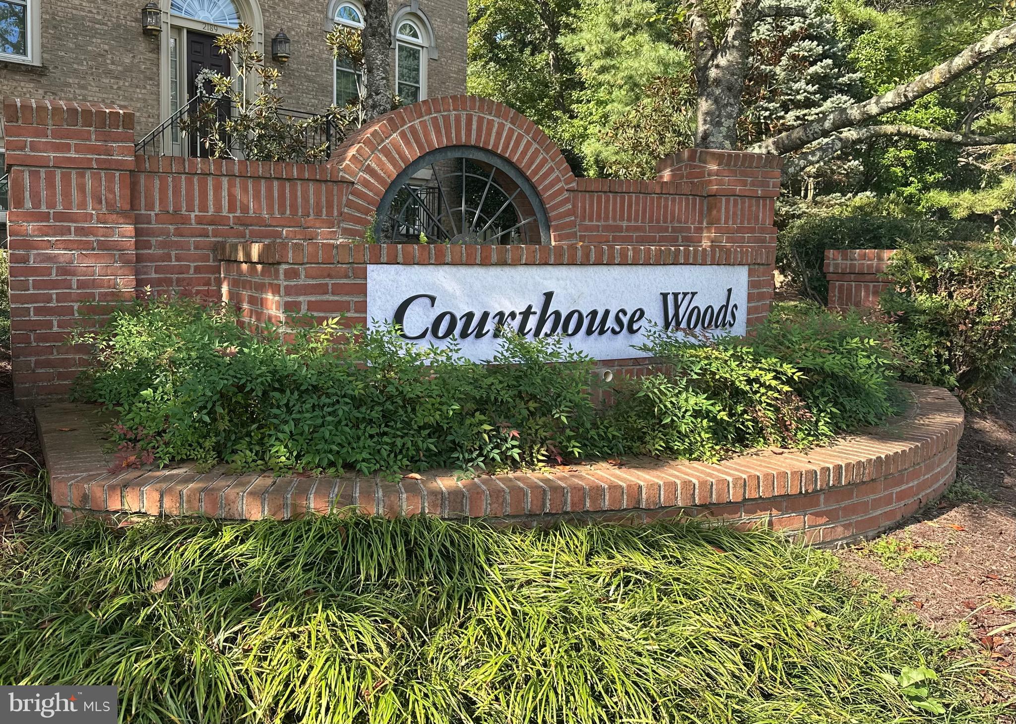 COURTHOUSE WOODS - Residential