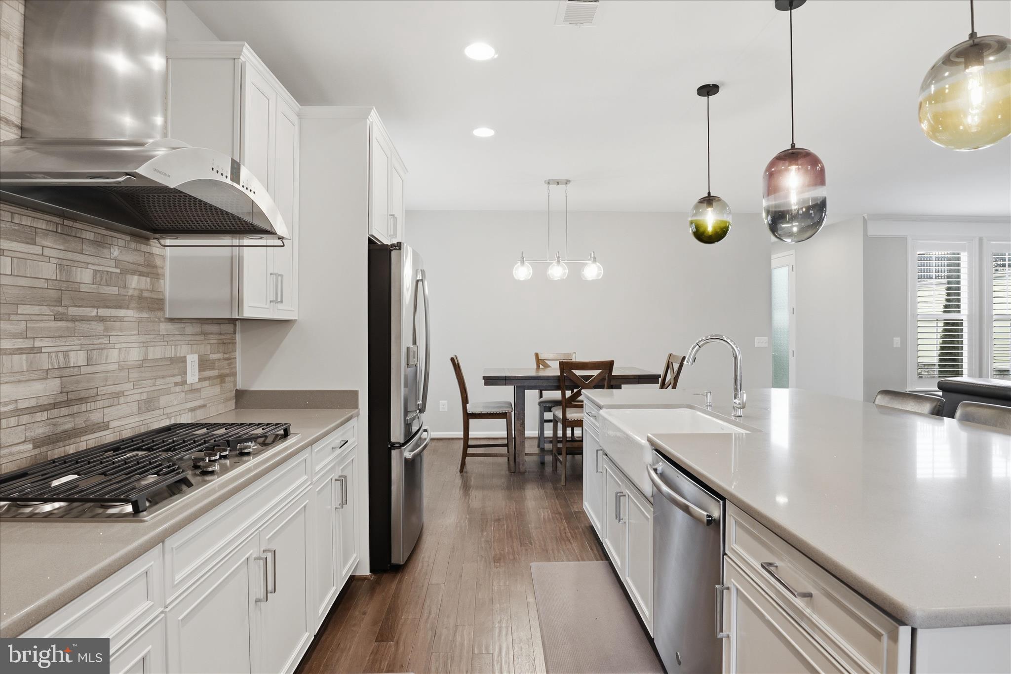 MEADOW BROOK FARM - Residential