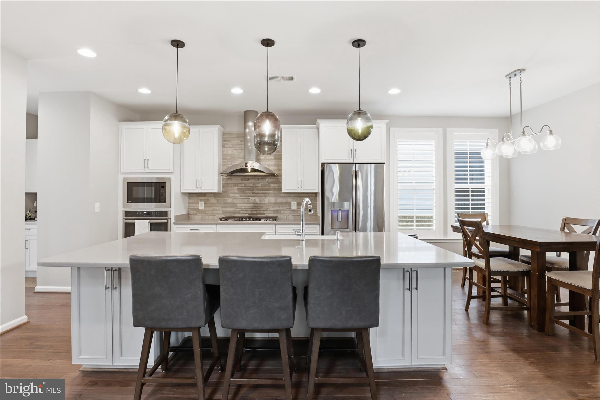 MEADOW BROOK FARM - Residential