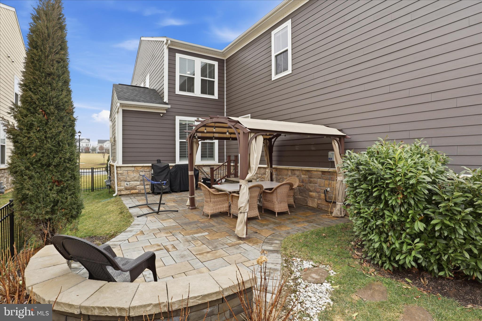 MEADOW BROOK FARM - Residential