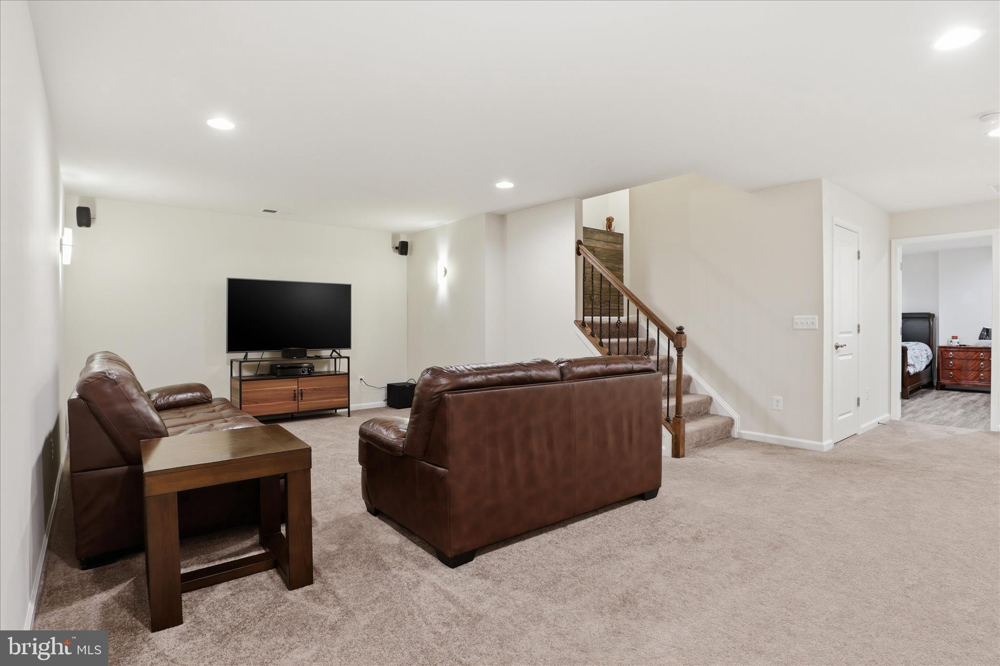 MEADOW BROOK FARM - Residential