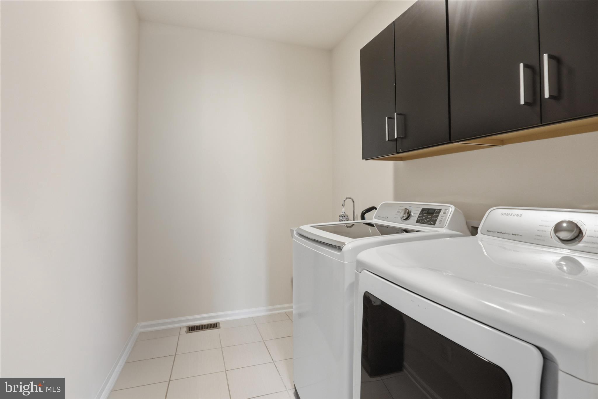 MEADOW BROOK FARM - Residential