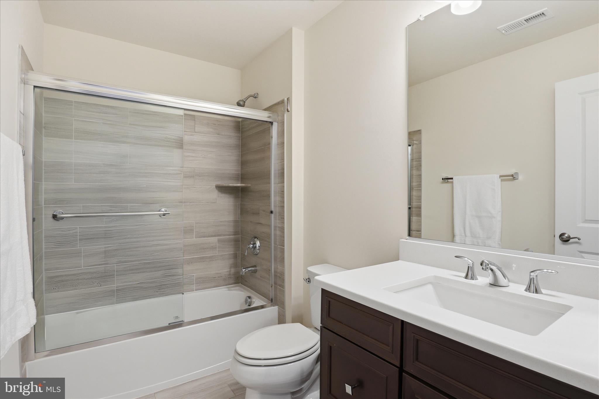 MEADOW BROOK FARM - Residential