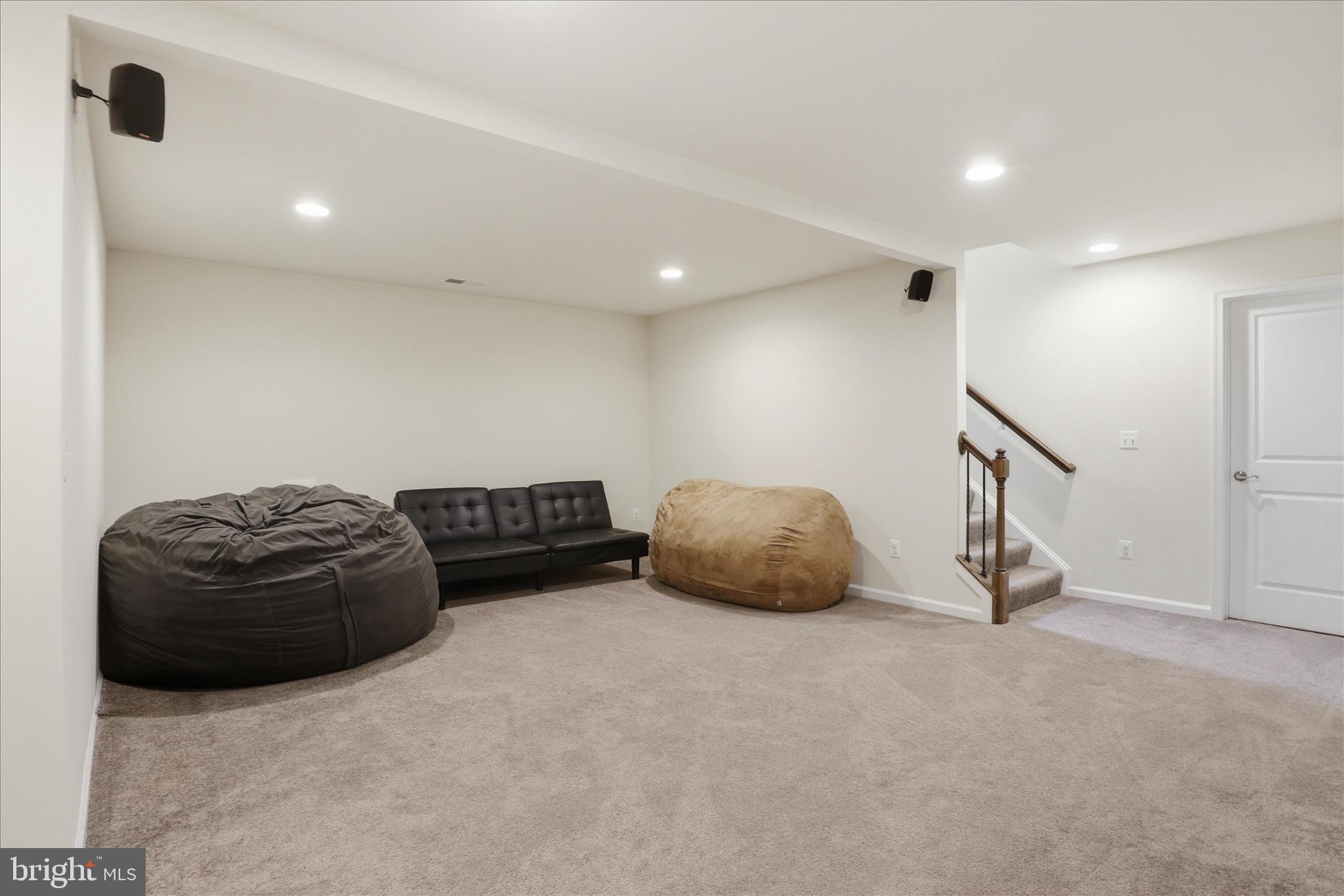 MEADOW BROOK FARM - Residential