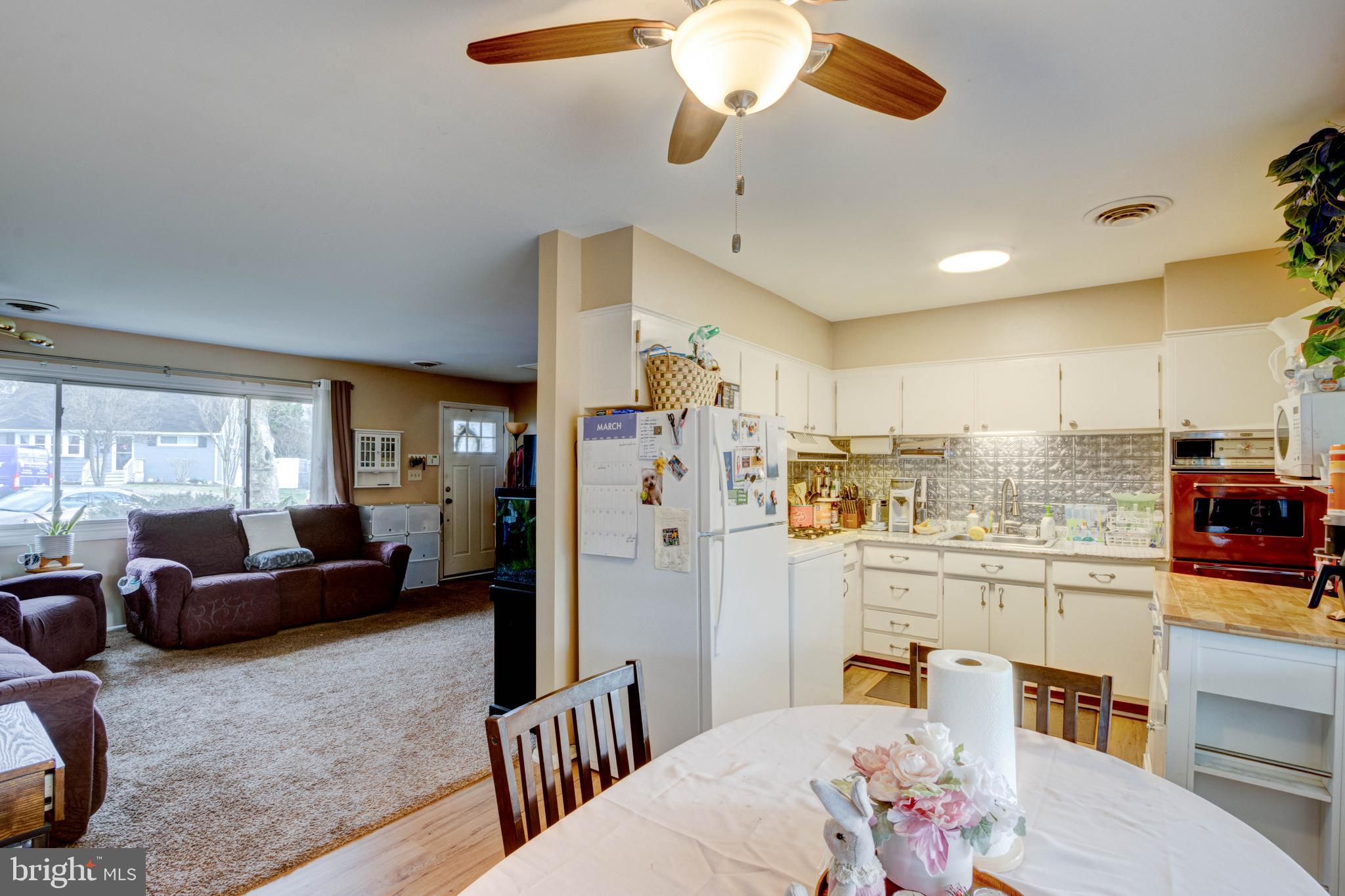 COUNTRY CLUB ESTATES - Residential