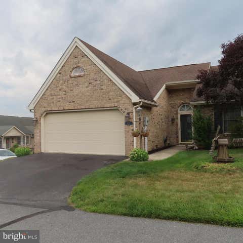 Townhouse For Rent - 2325 Majestic Court Ct #26<br/> Franklin County, CHAMBERSBURG, PA 17202