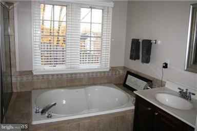 GUNSTON HILL - Residential Lease