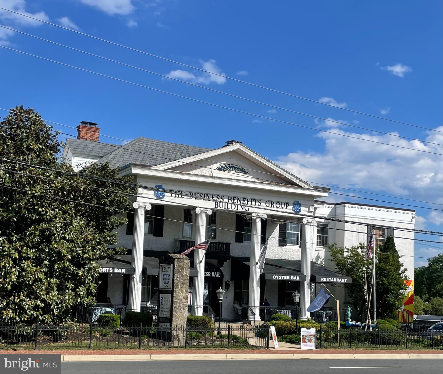 COURTHOUSE SQUARE - Residential