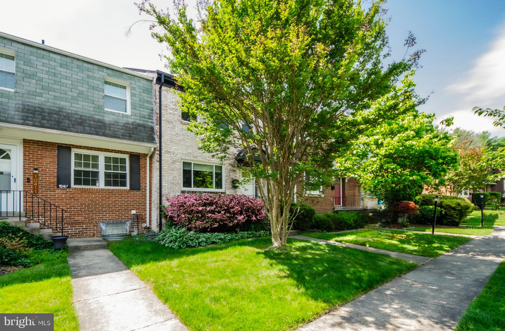 COURTHOUSE SQUARE - Residential