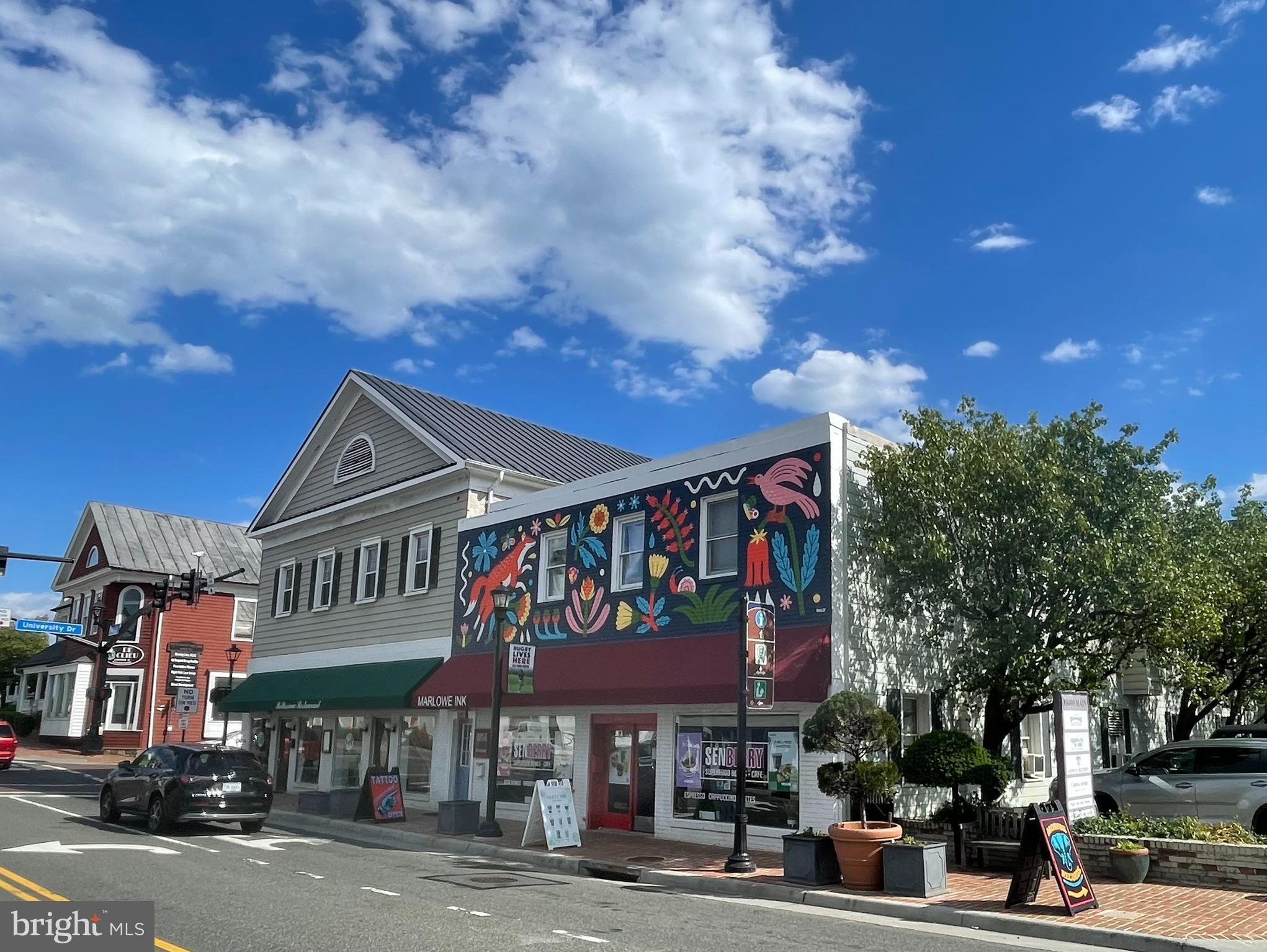 COURTHOUSE SQUARE - Residential