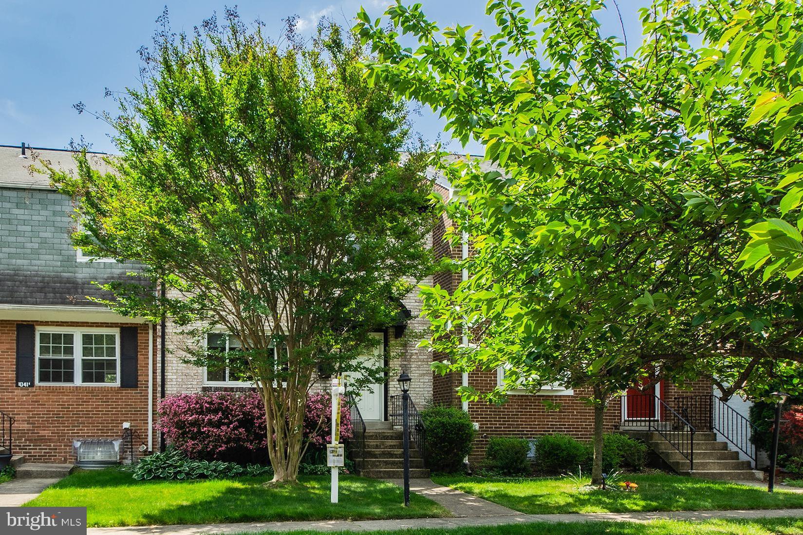 COURTHOUSE SQUARE - Residential