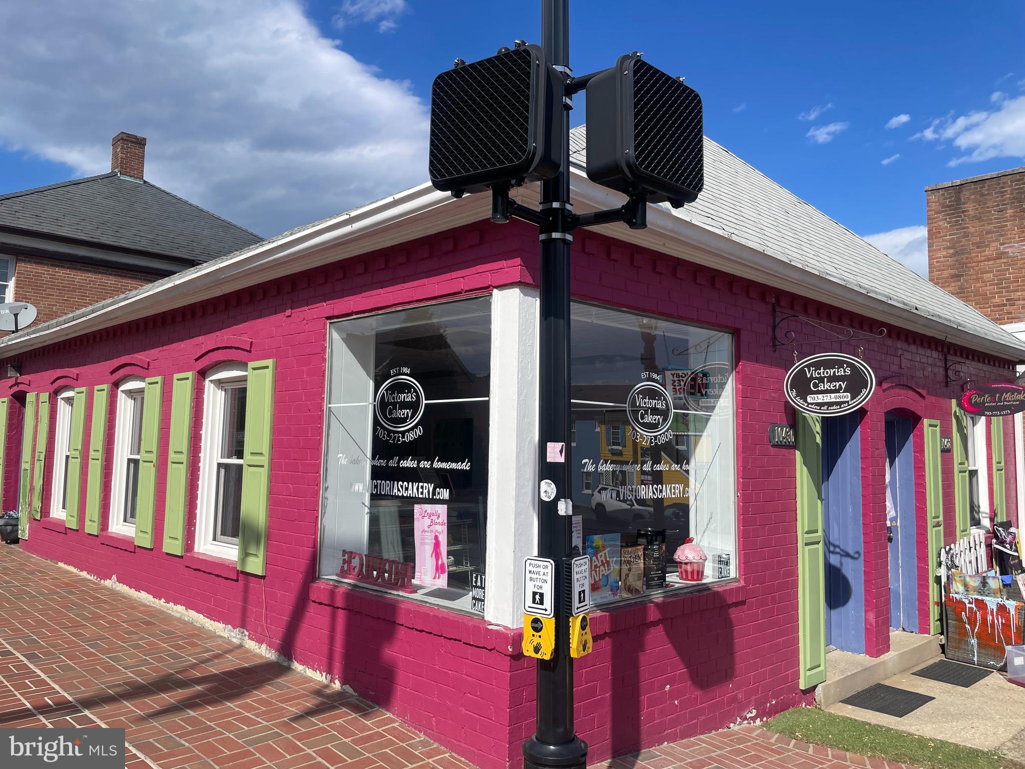 COURTHOUSE SQUARE - Residential
