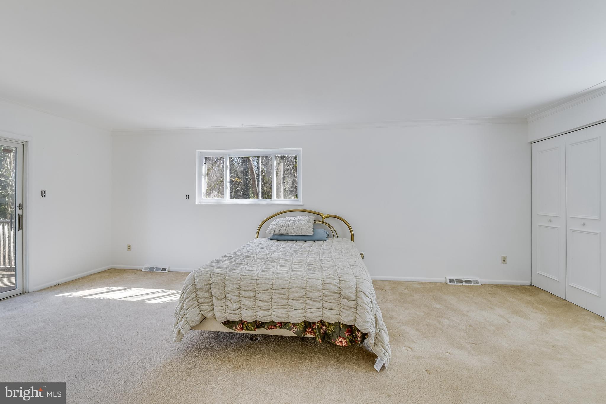 SUNRISE BEACH - Residential