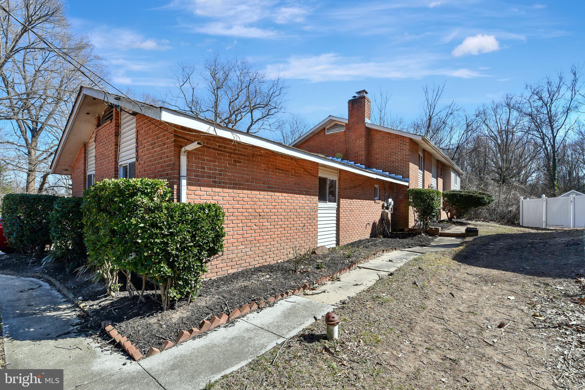 SUNRISE BEACH - Residential