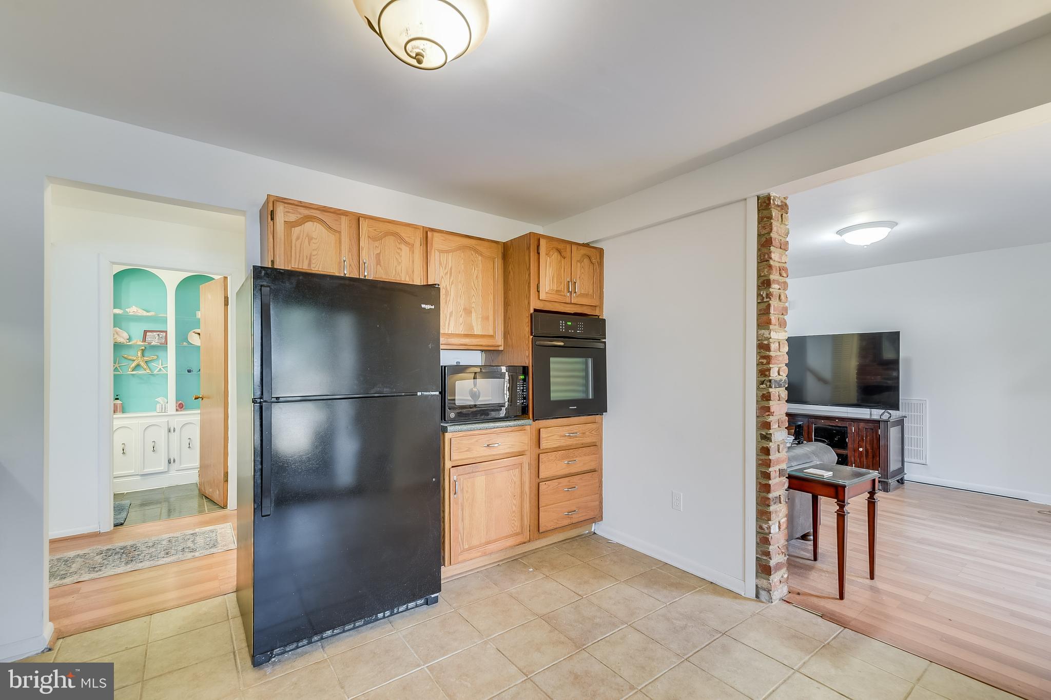 SUNRISE BEACH - Residential