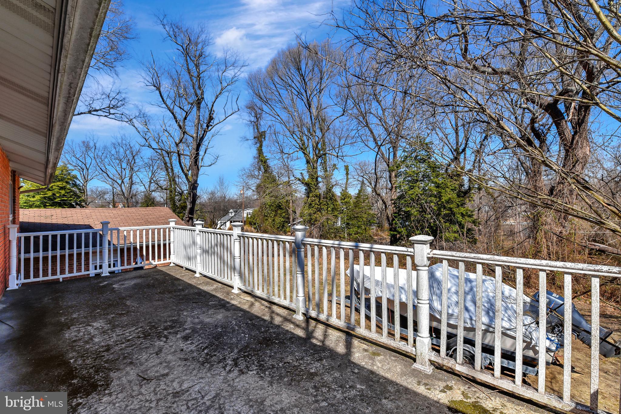 SUNRISE BEACH - Residential