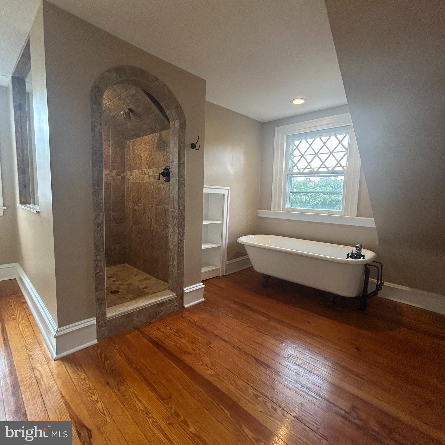 LLANERCH - Residential Lease