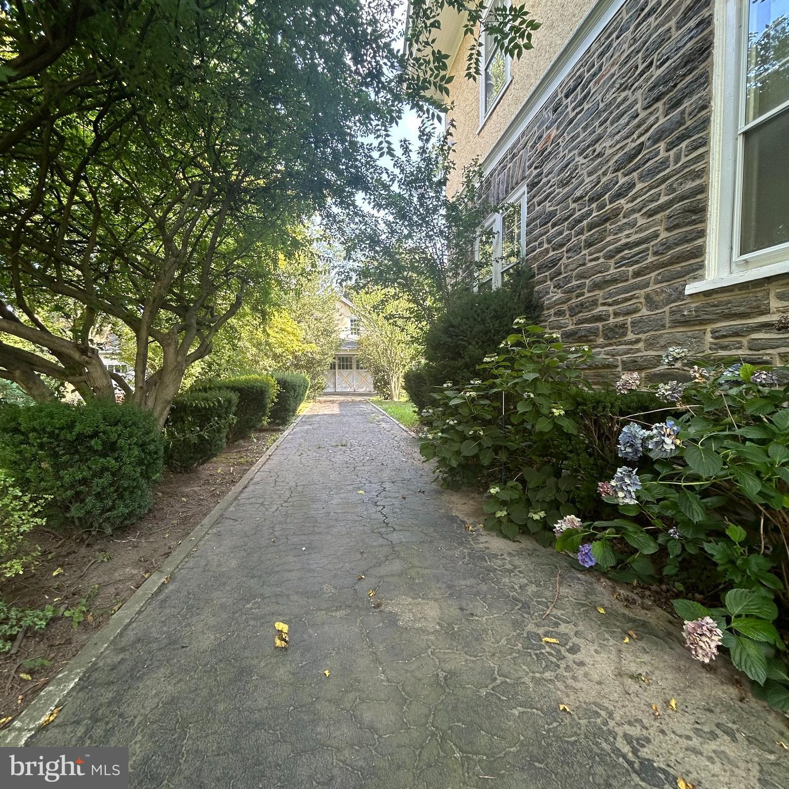 LLANERCH - Residential Lease