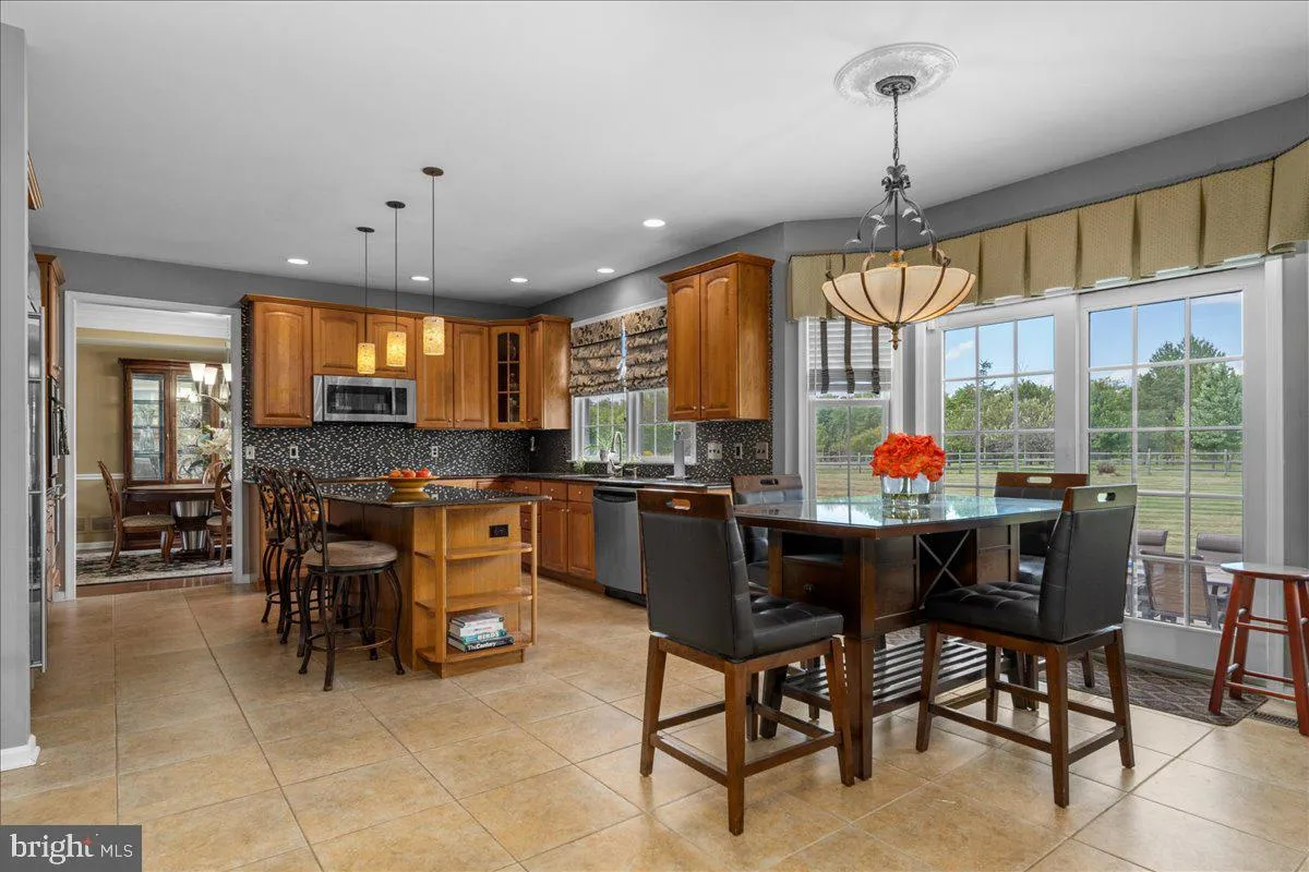 Pipersville, Pennsylvania 18947, United States, 5 Bedrooms Bedrooms, ,5 BathroomsBathrooms,Residential,Active,204395