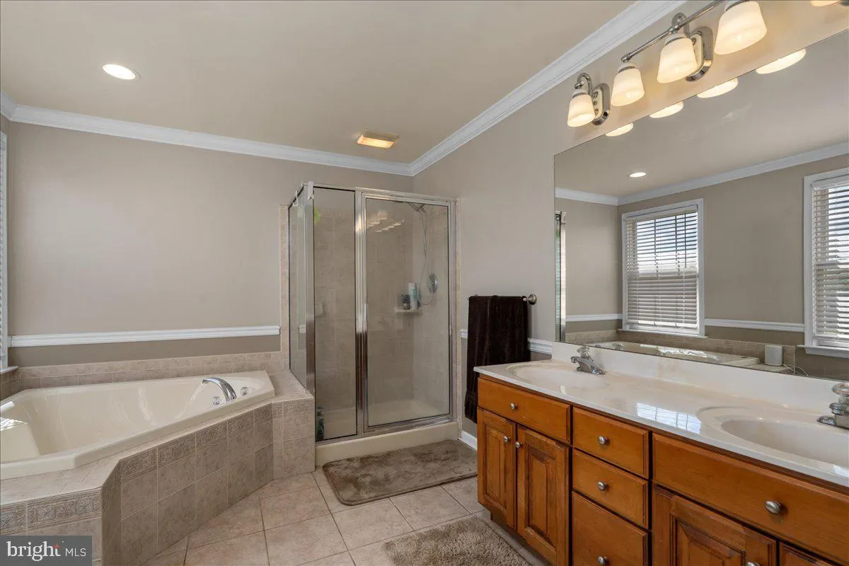 Pipersville, Pennsylvania 18947, United States, 5 Bedrooms Bedrooms, ,5 BathroomsBathrooms,Residential,Active,204395