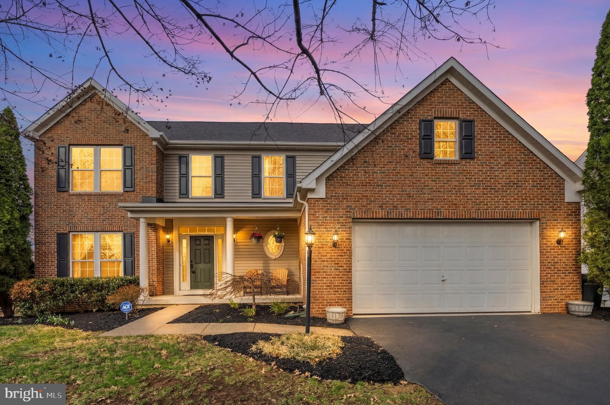 STRATFORD - Residential