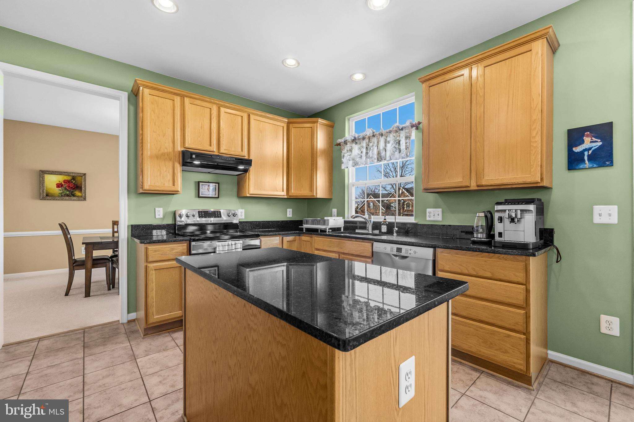 STRATFORD - Residential