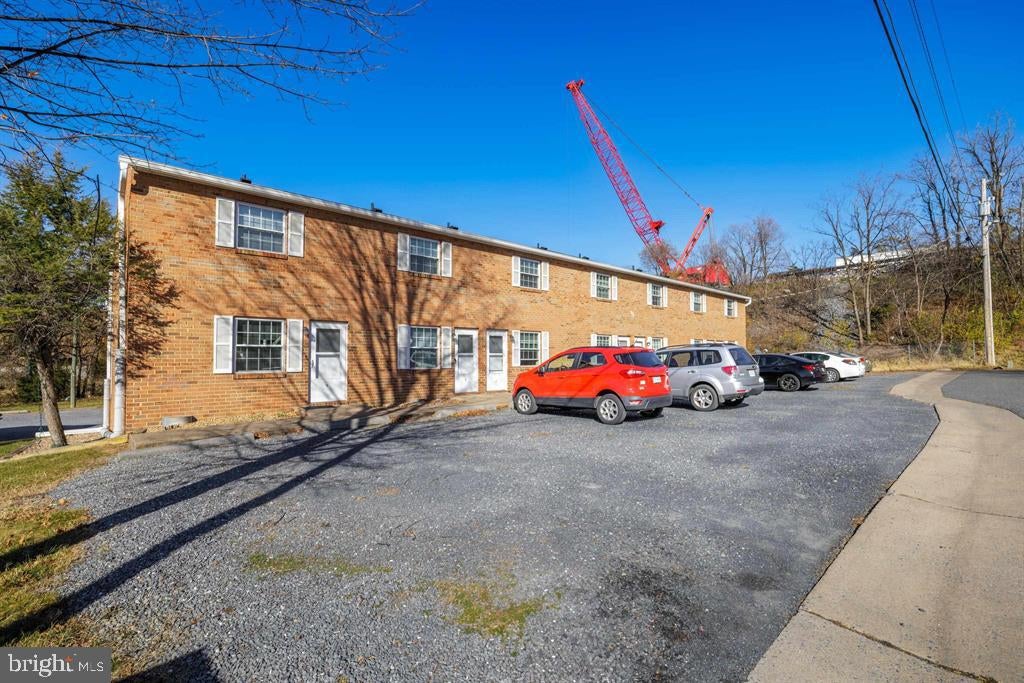 91 DUTCH MILL COURT