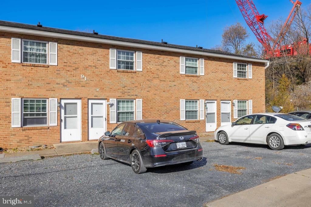 91 DUTCH MILL COURT