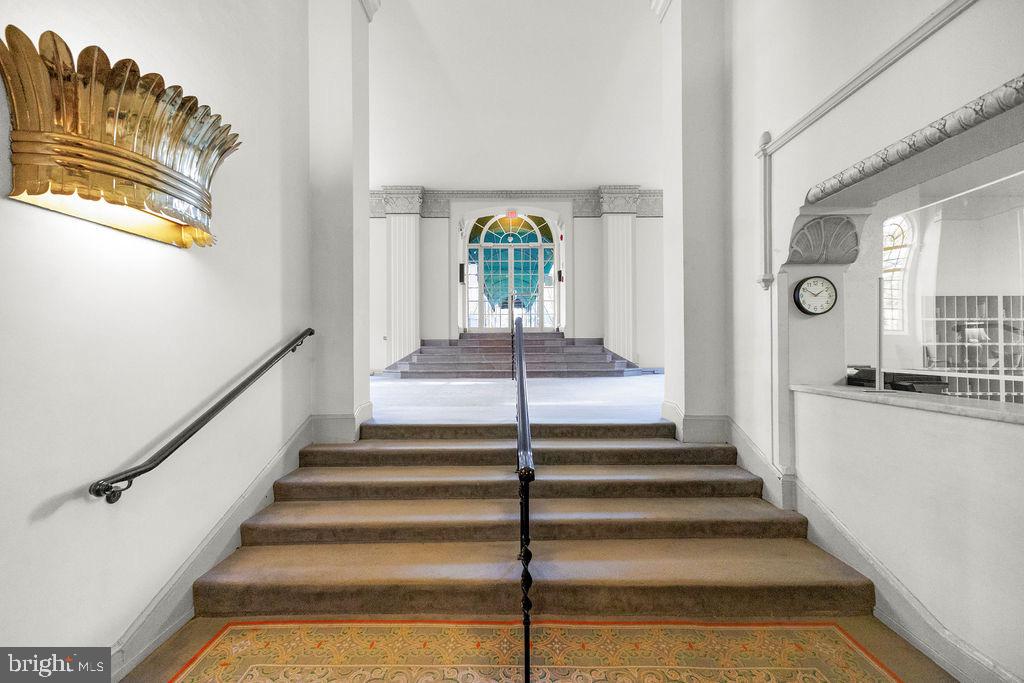 OBSERVATORY CIRCLE - Residential