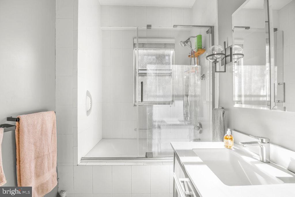 OBSERVATORY CIRCLE - Residential