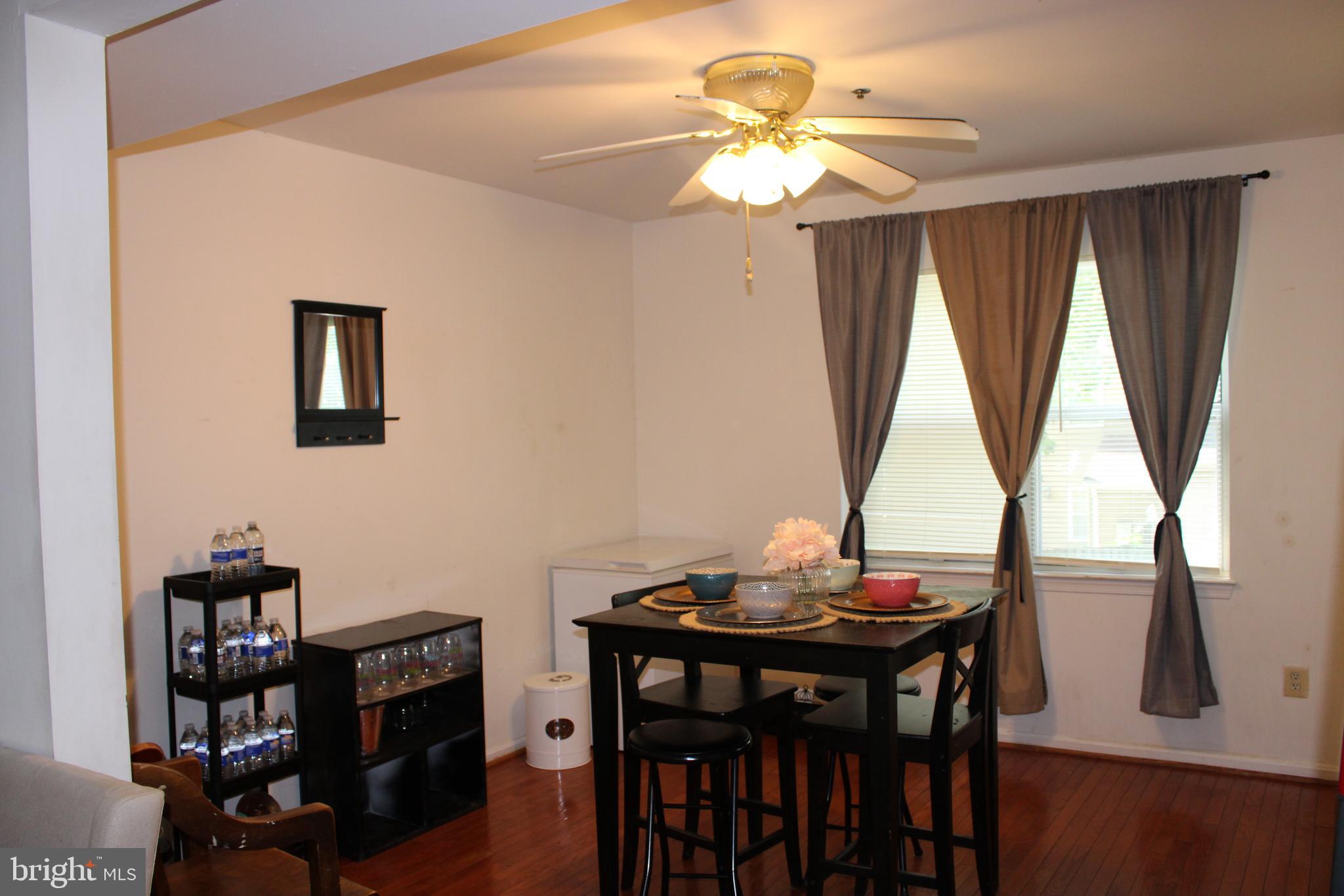 LONDON WOODS - Residential