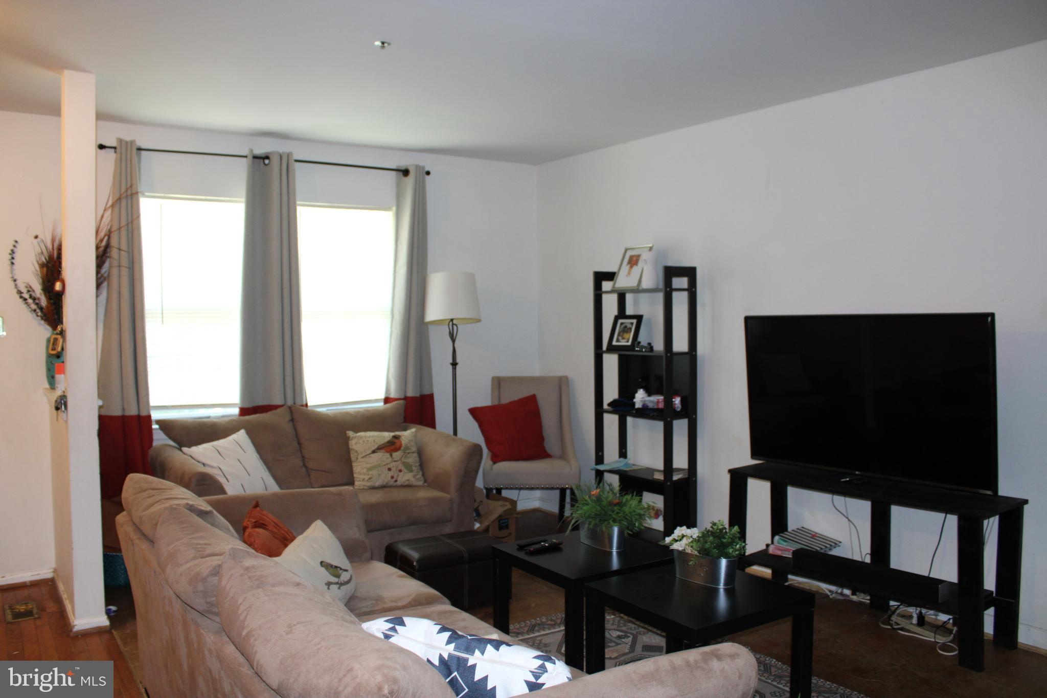 LONDON WOODS - Residential