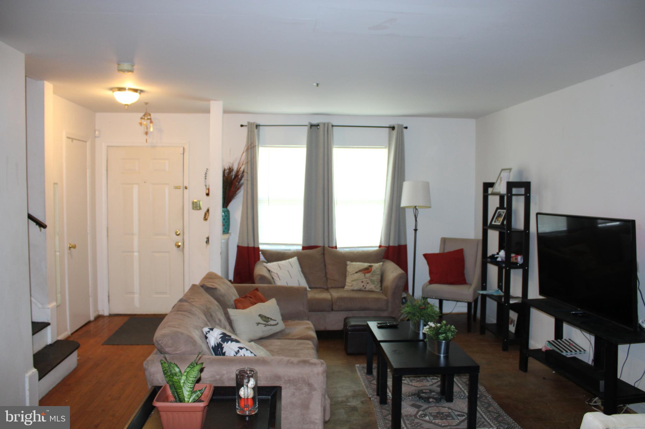 LONDON WOODS - Residential