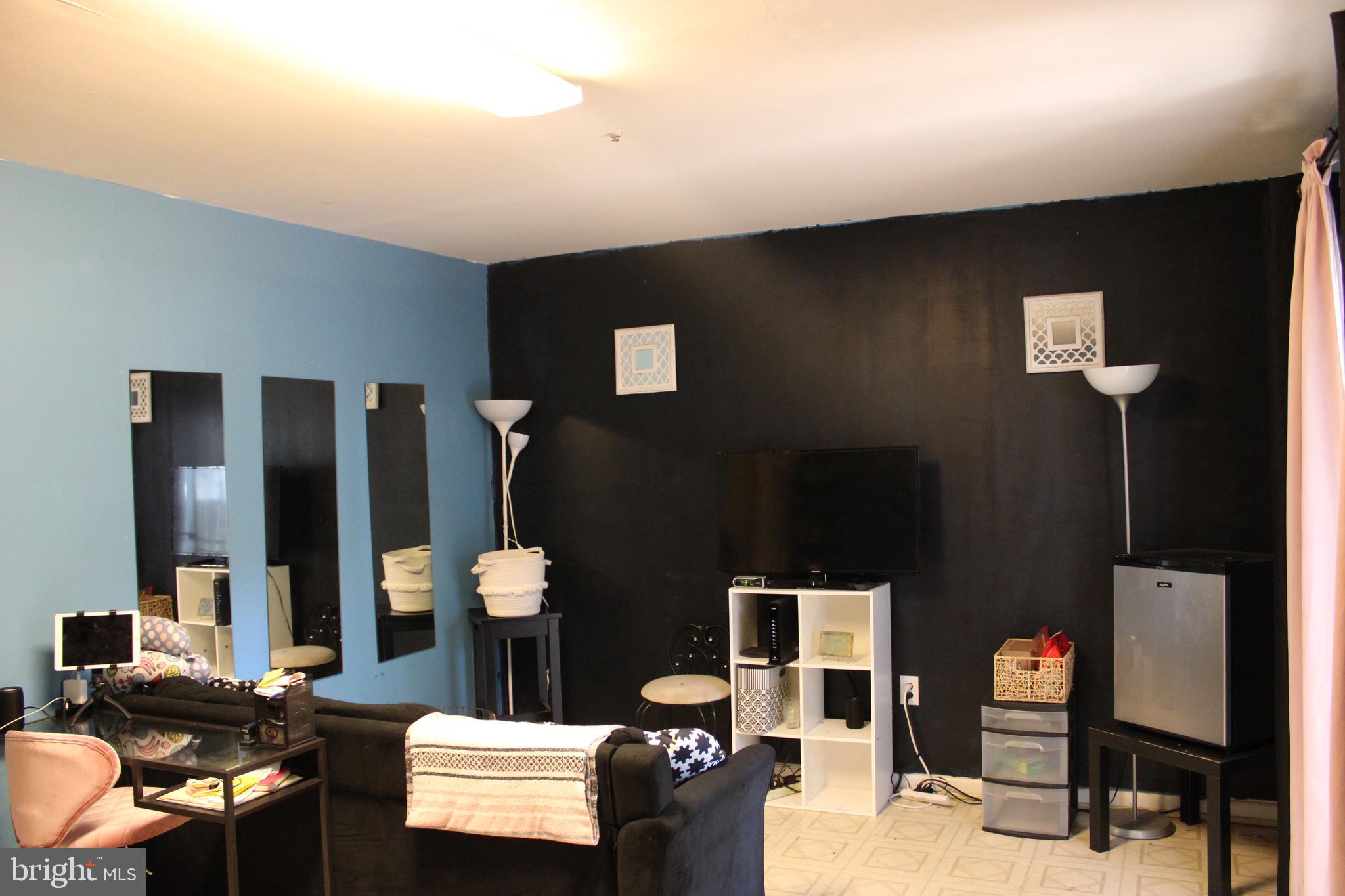 LONDON WOODS - Residential